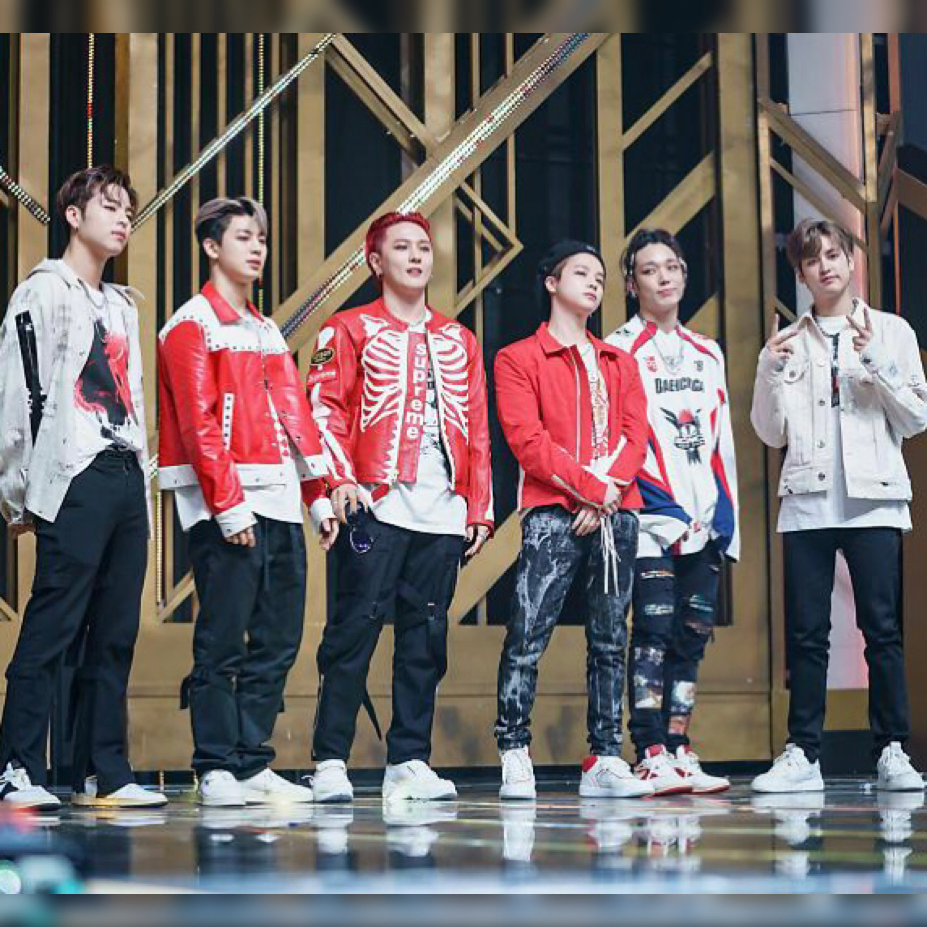 A moment captured by iKON's fan