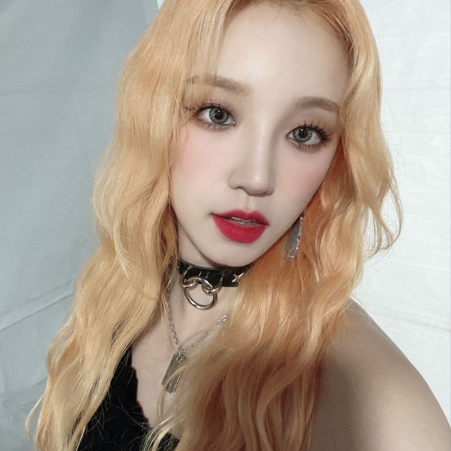 Behind-the-scenes cut of Yuqi (i-dle)