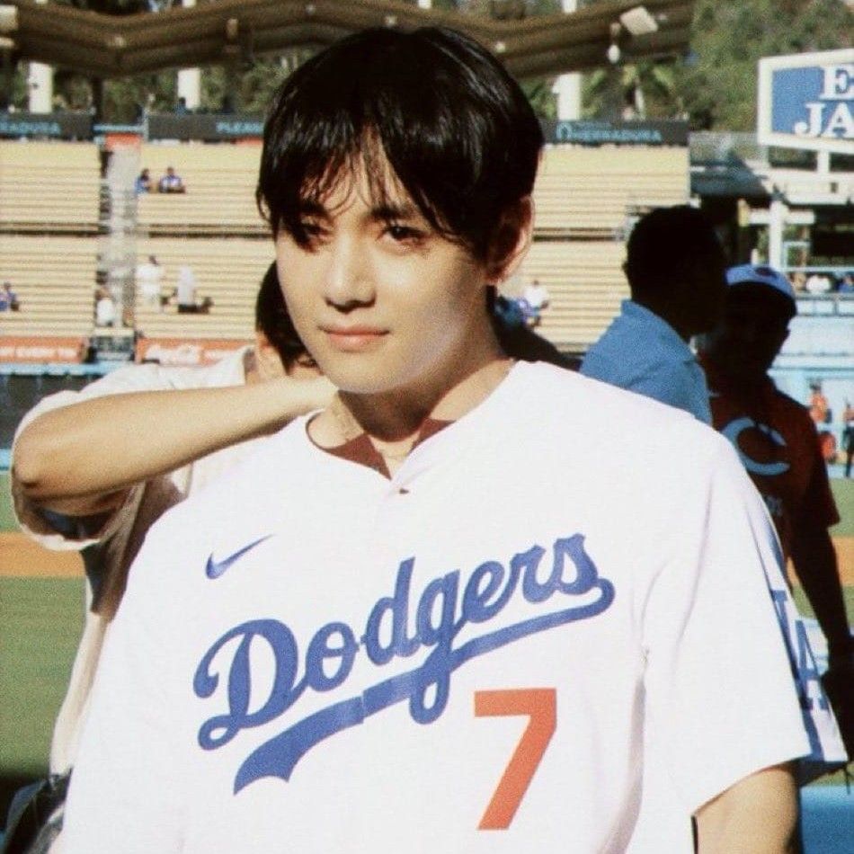 V (BTS)の最新写真