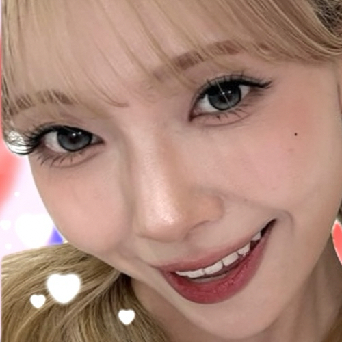 Recent activity shot of Mayuka (NiziU)