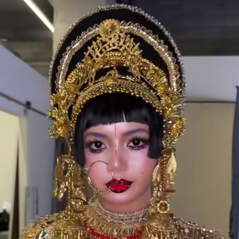 Behind-the-scenes cut of Lisa (BLACKPINK)