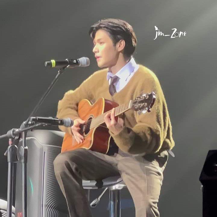 キム (HORI7ON)の最新写真