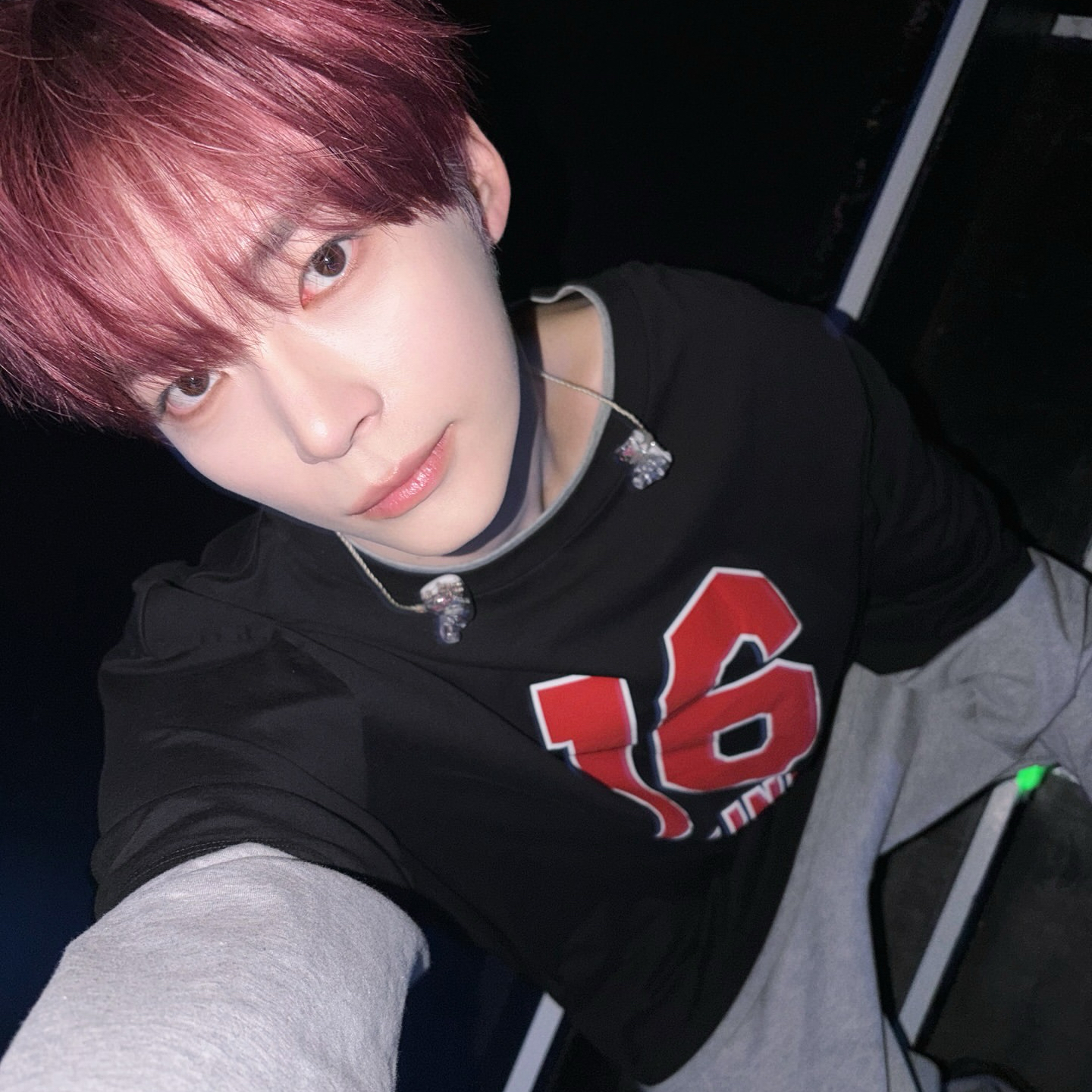 ソン・ハンビン (ZEROBASEONE)の舞台裏ショット