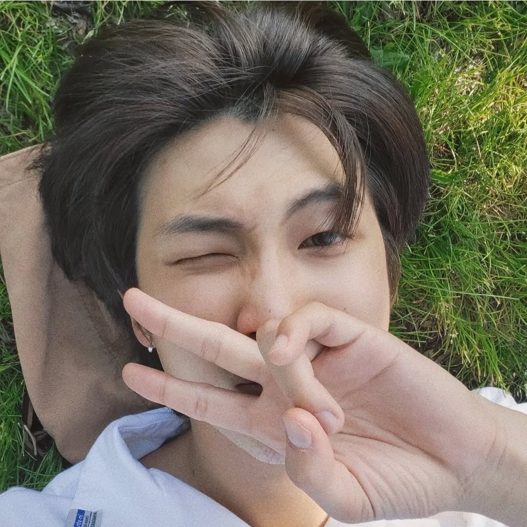 Behind-the-scenes cut of RM (BTS)