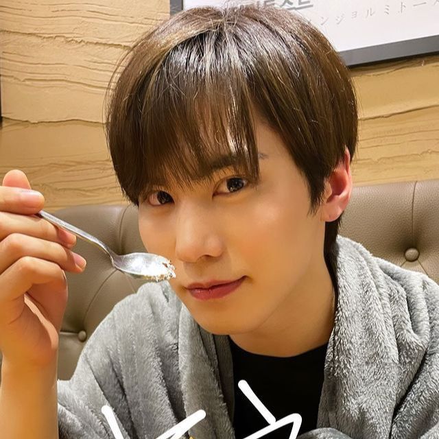 A moment captured by Rocky's fan