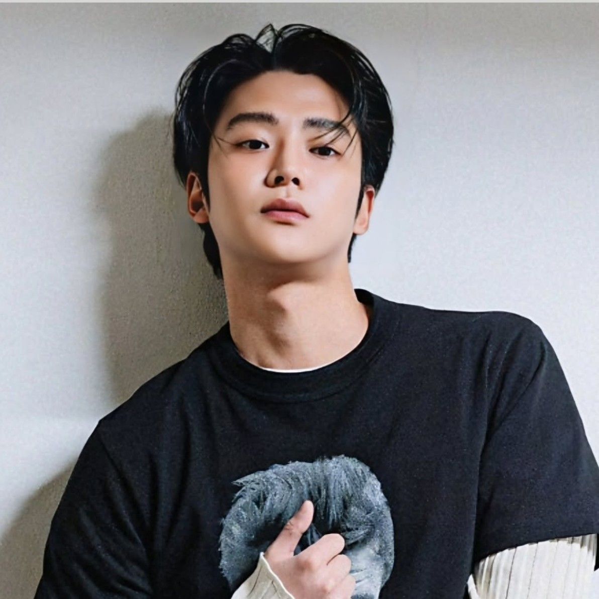 로운의 최신 사진