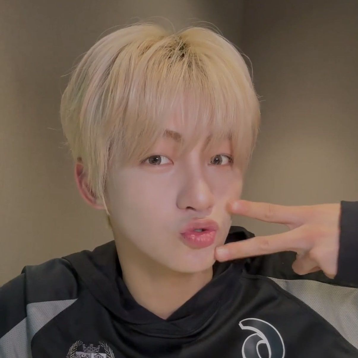 Recent activity shot of Jihoon (TWS)