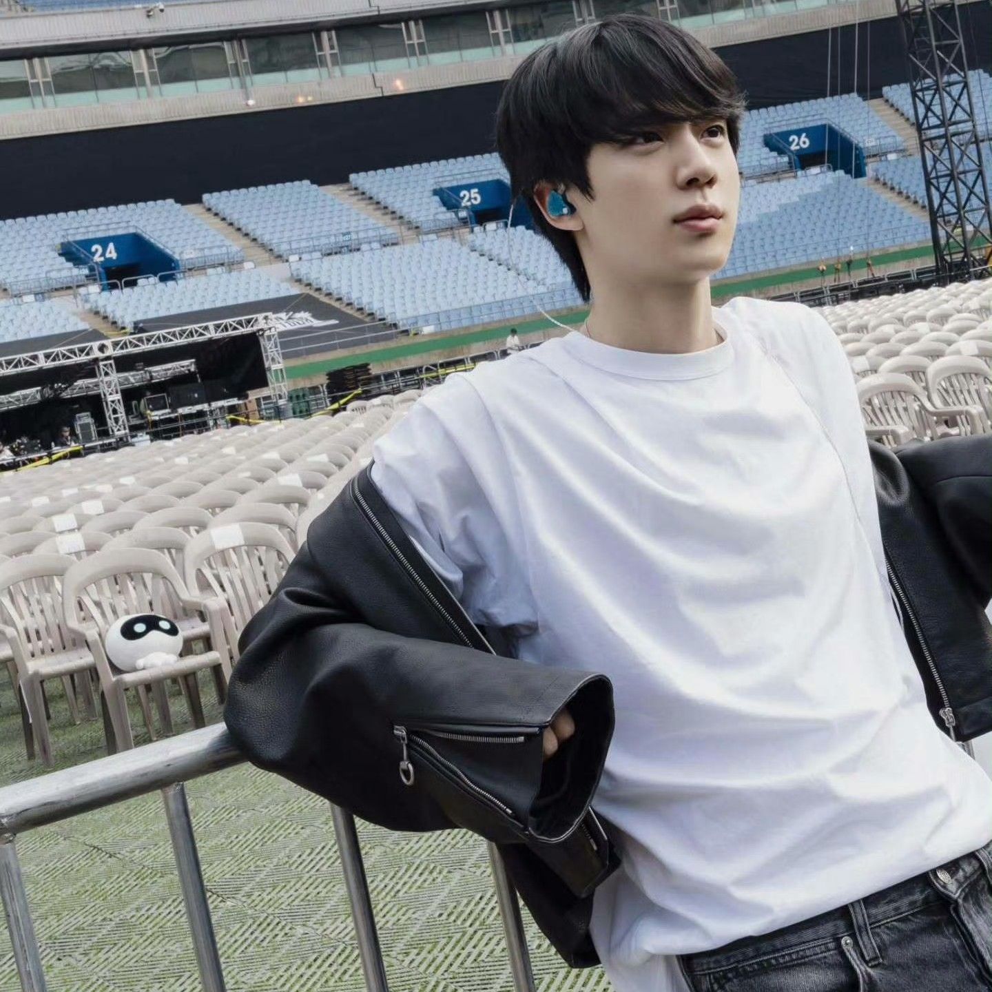 Momen yang diabadikan oleh penggemar Jin (BTS)