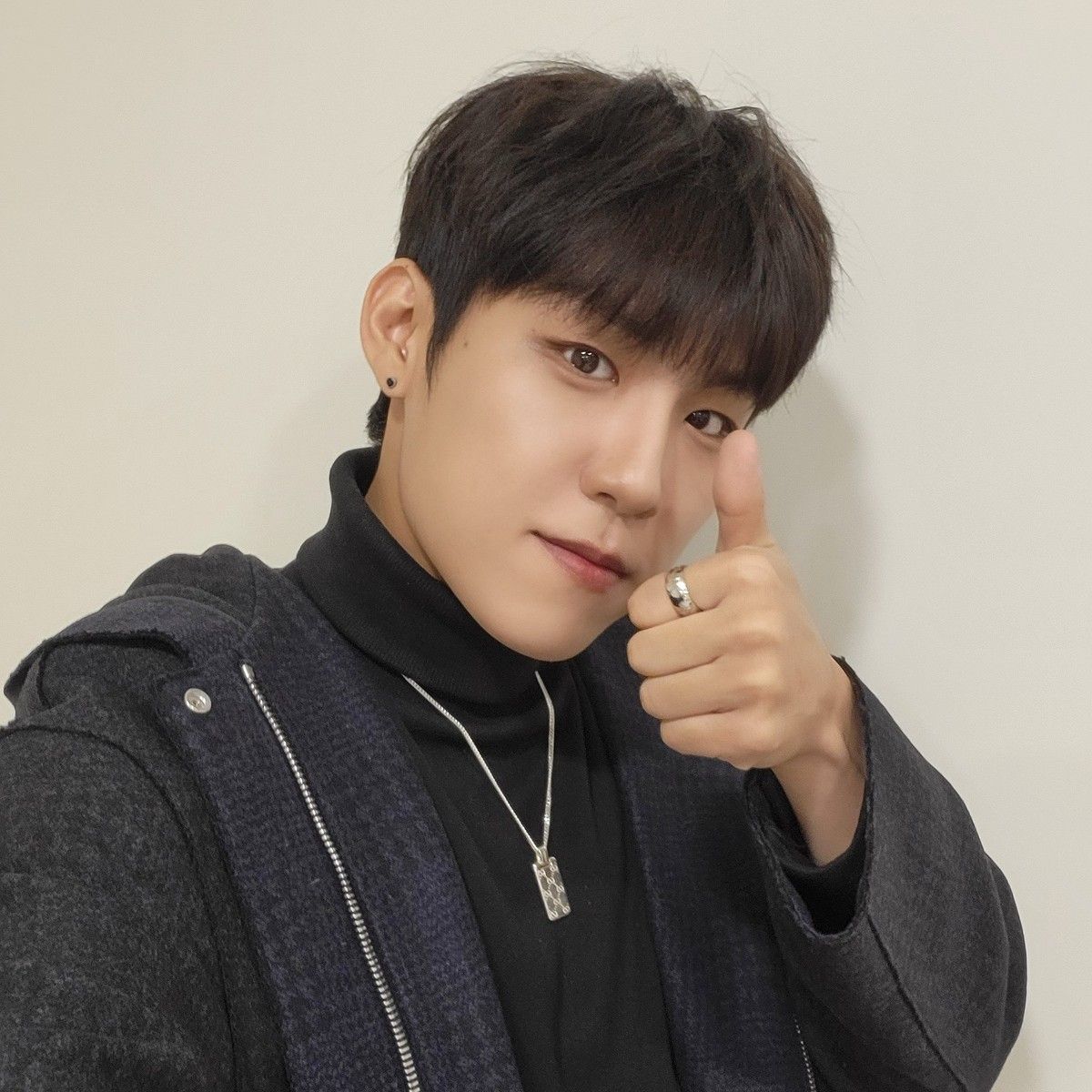 朴佑镇 (AB6IX)的幕后花絮