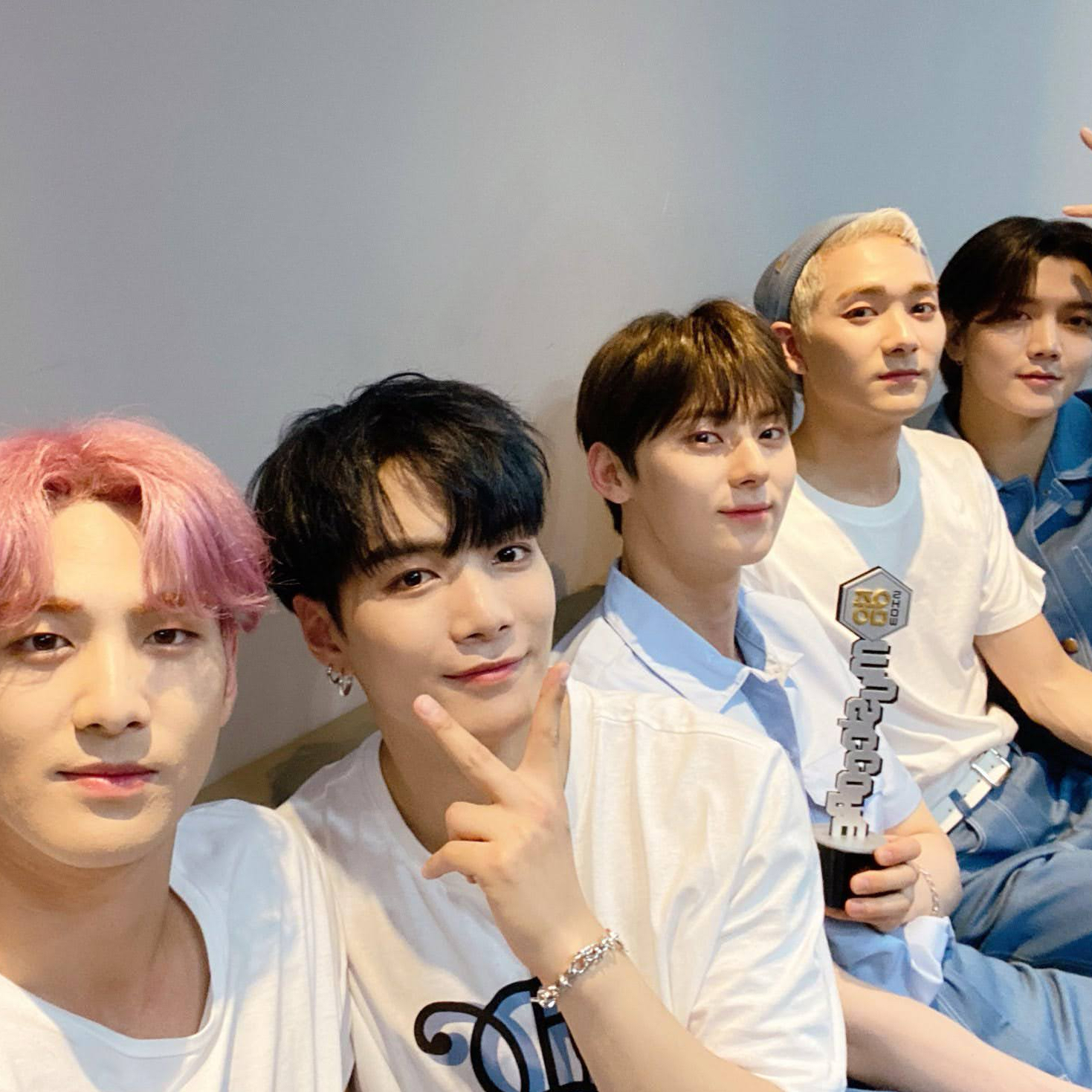 뉴이스트 최근 활동샷