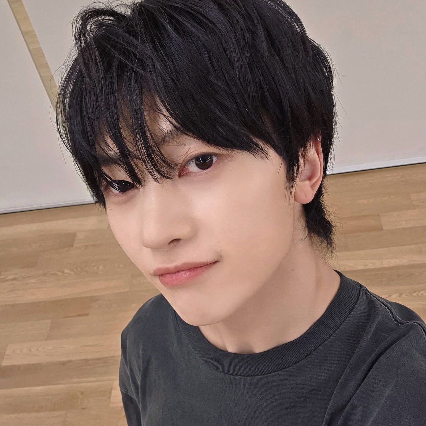 Behind-the-scenes cut of Seok Matthew (ZEROBASEONE)