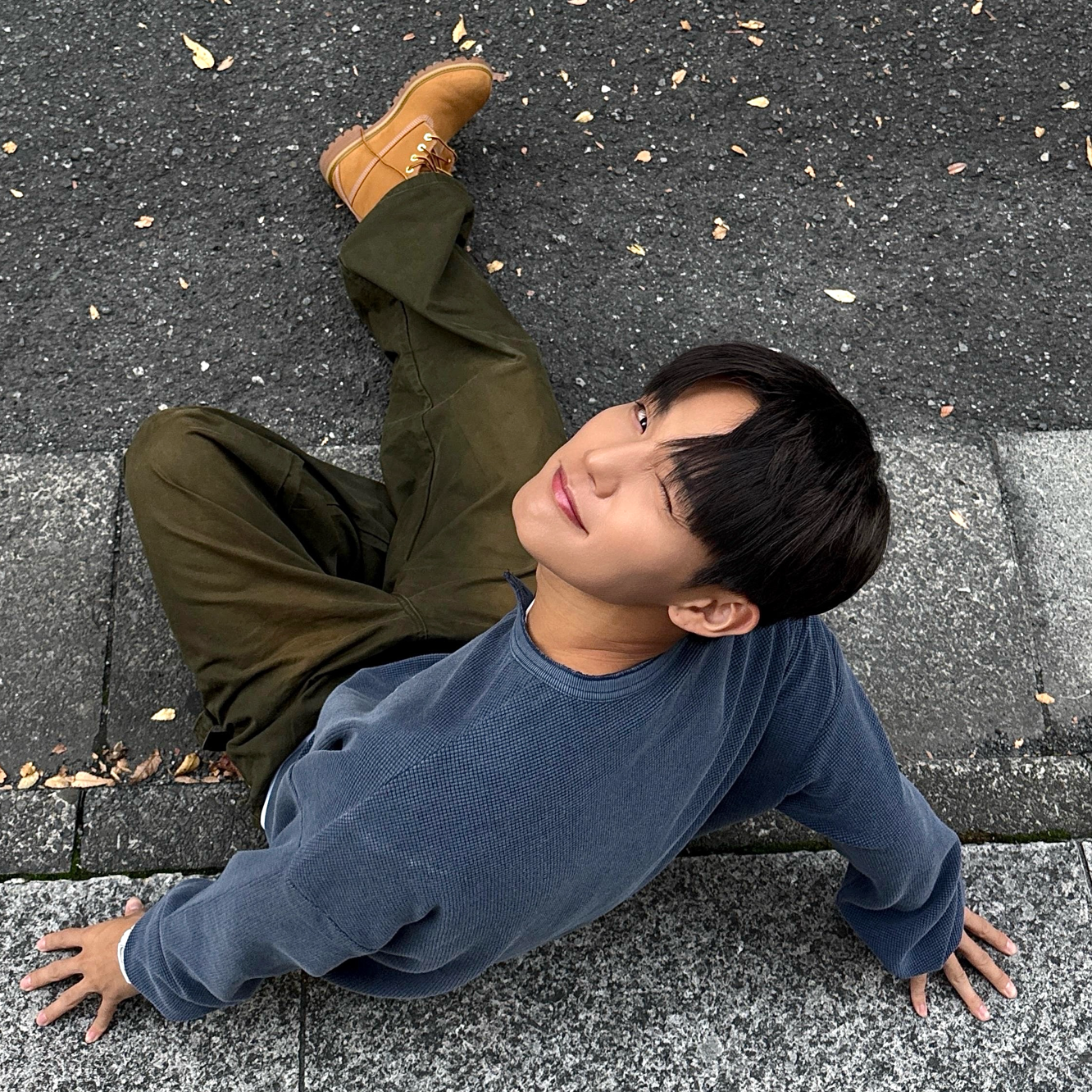 Behind-the-scenes cut of Seunghun (B.D.U)