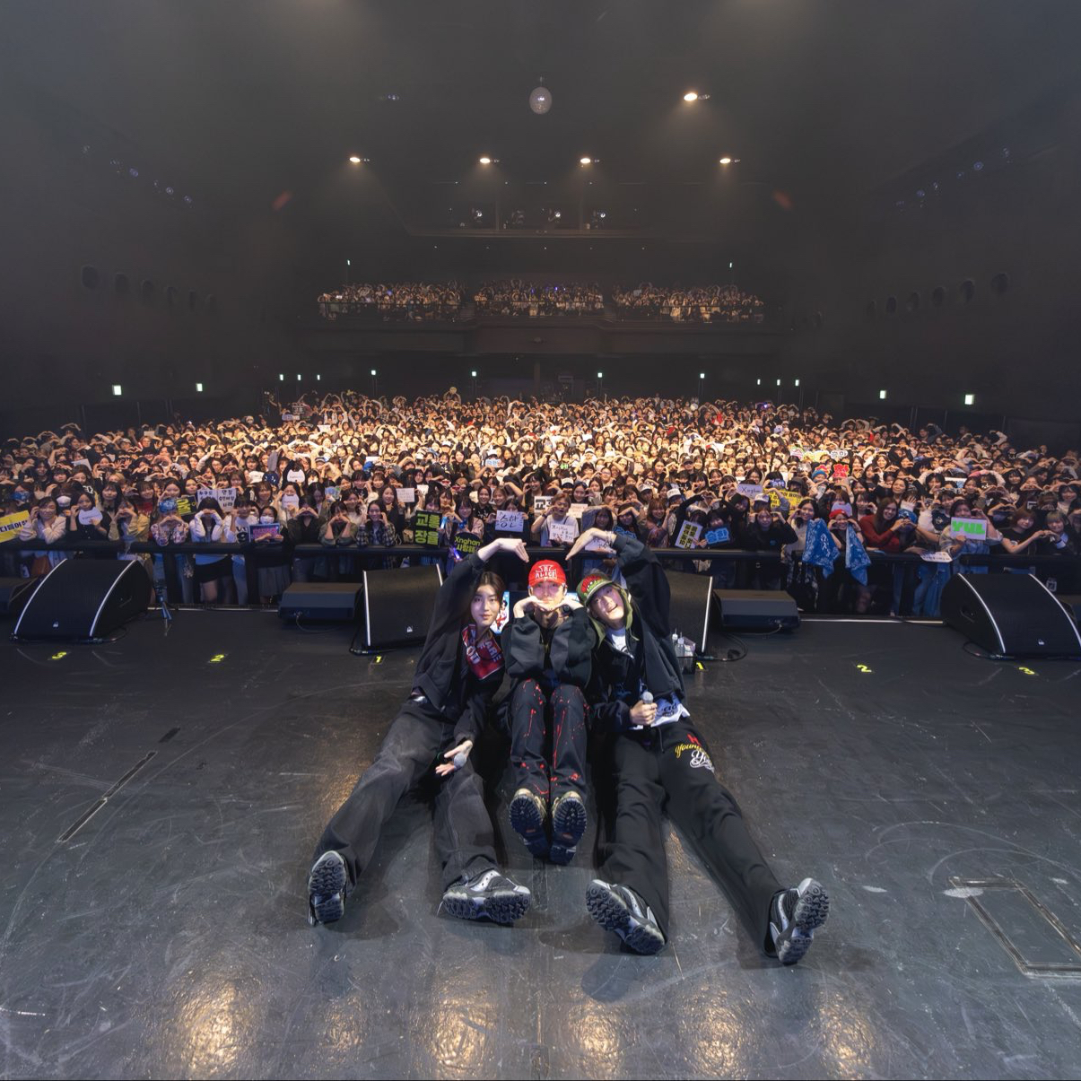 A moment captured by Seunghan's fan