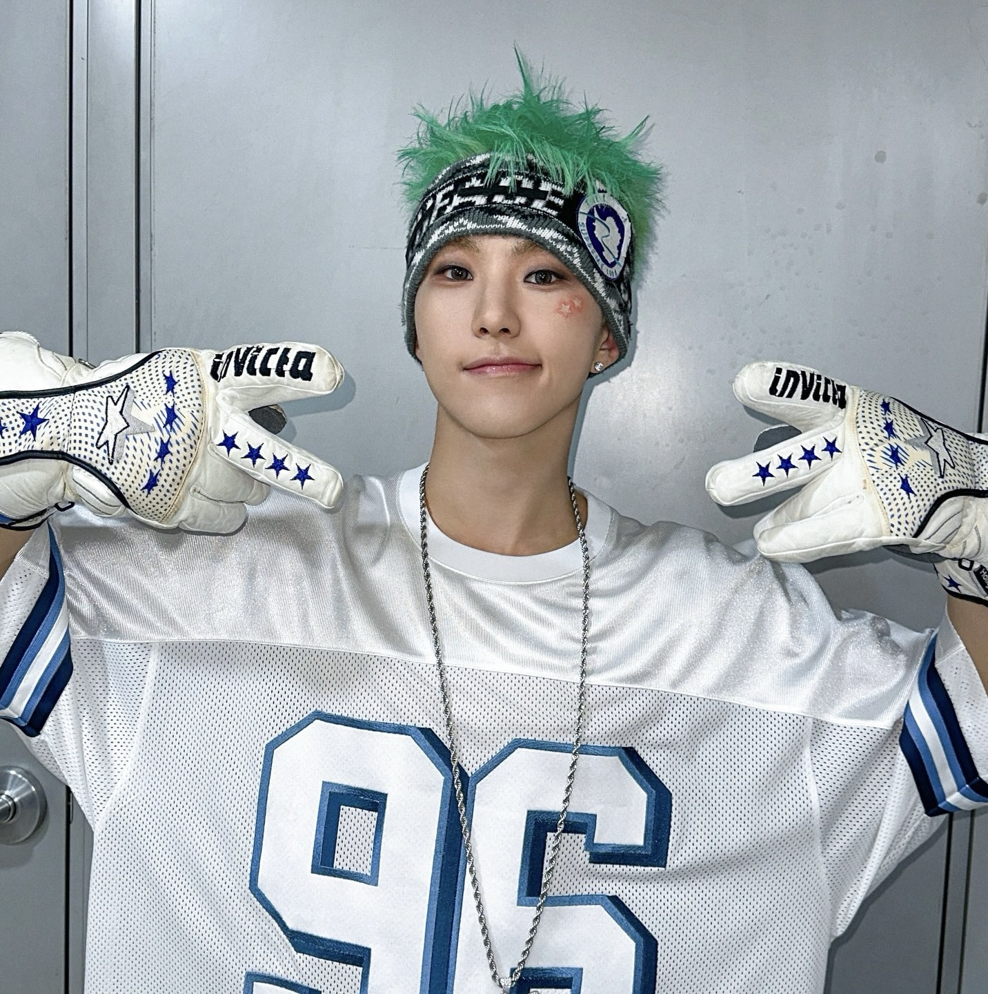 Recent activity shot of Hoshi (SEVENTEEN)