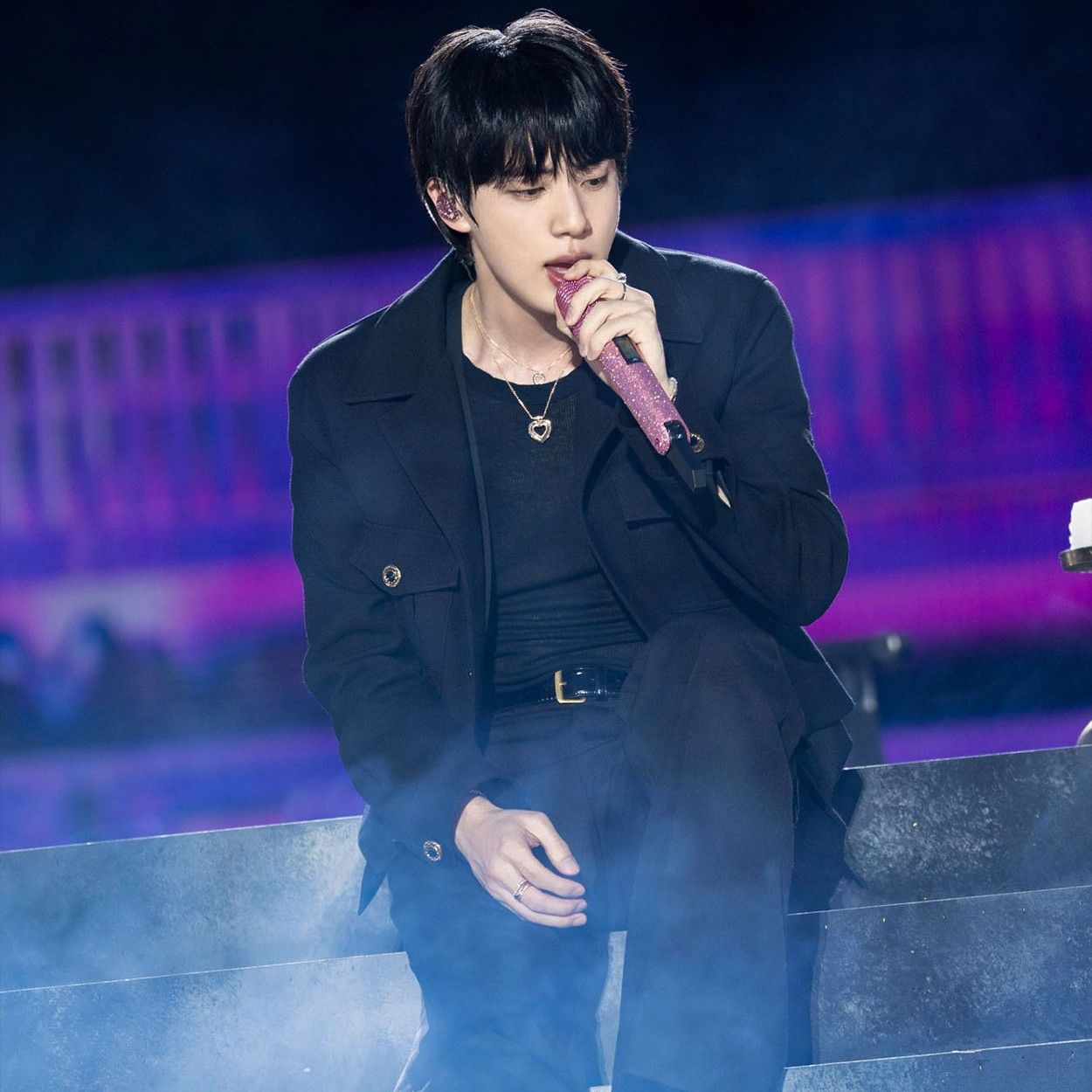 진 (방탄소년단)의 최신 사진