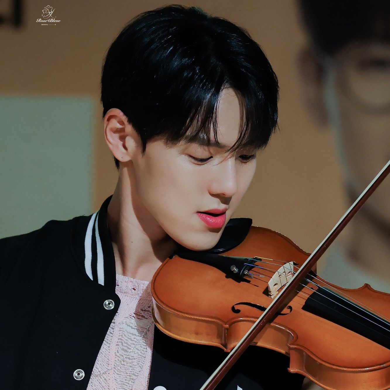 Shownu (MONSTA X)的最新照片