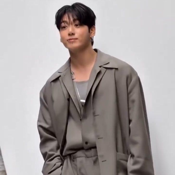 Behind-the-scenes cut of RM (BTS)