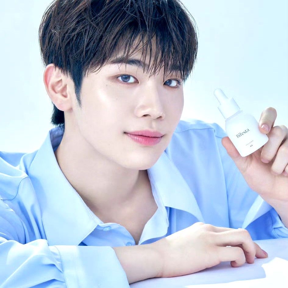 Latest photo of Kim Taerae (ZEROBASEONE)