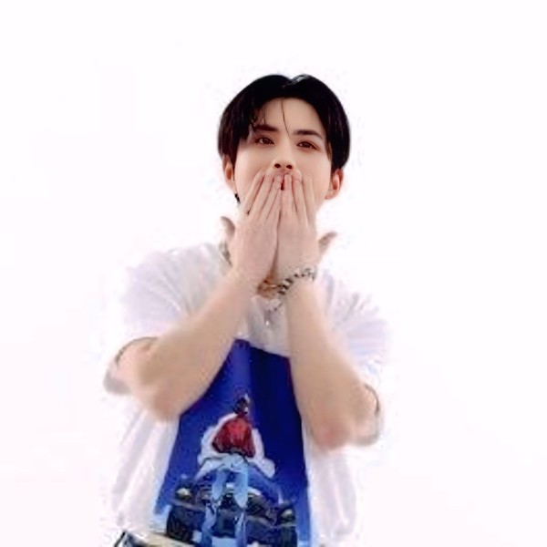 Signature photo of Wow (A.C.E) capturing their charm