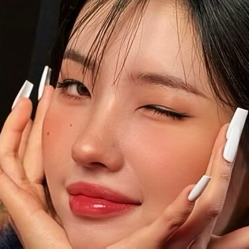 Latest photo of Soyeon (i-dle)