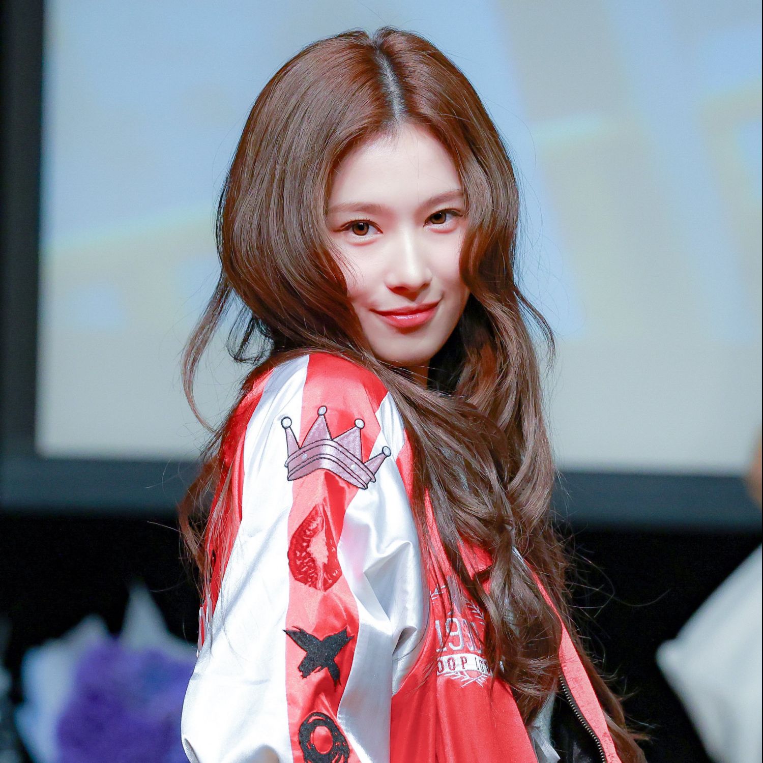 Foto terbaru Sana (TWICE)