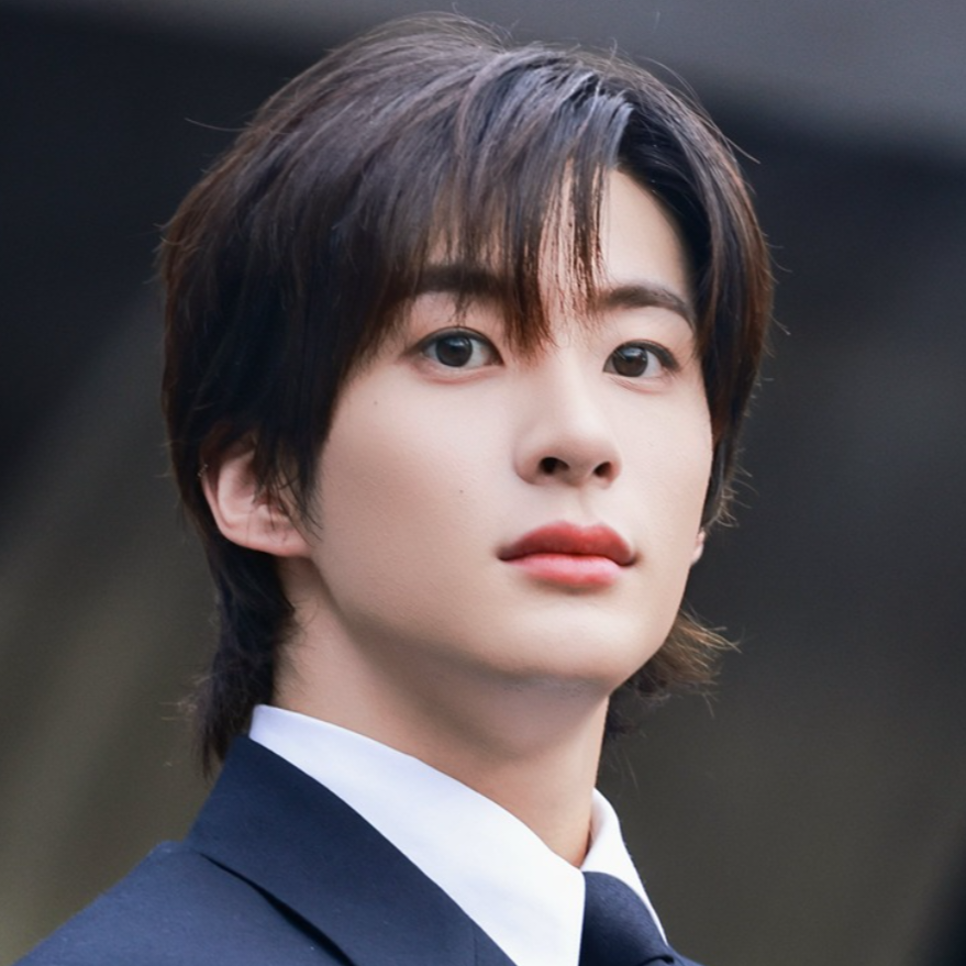 Anton (RIIZE)的最新照片