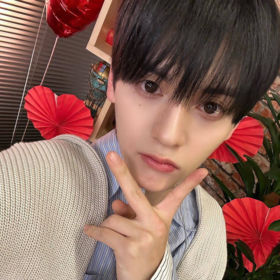 Latest photo of Sungyun (n.SSign)