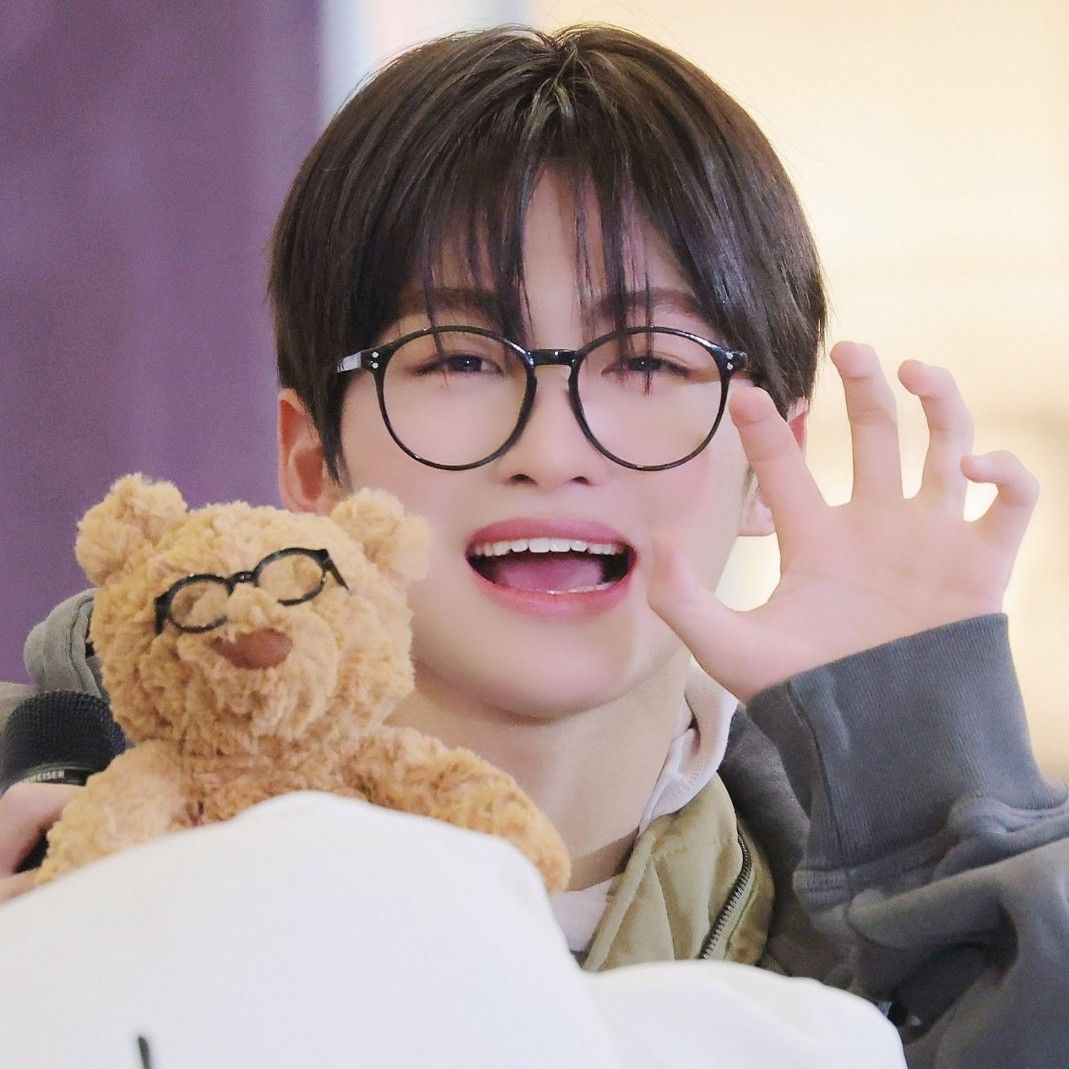 Recent activity shot of Jihoon (TWS)