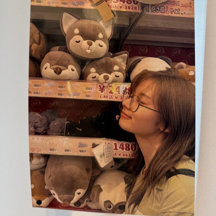 Latest photo of Sana (TWICE)