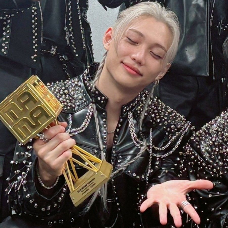 Behind-the-scenes cut of Felix (Stray Kids)