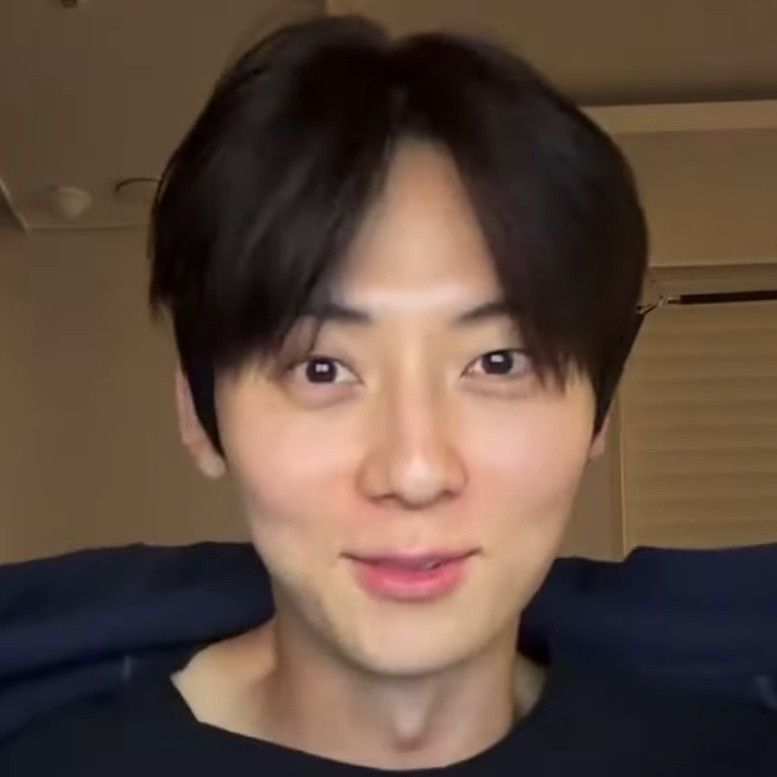 Recent activity shot of Hwang Minhyun