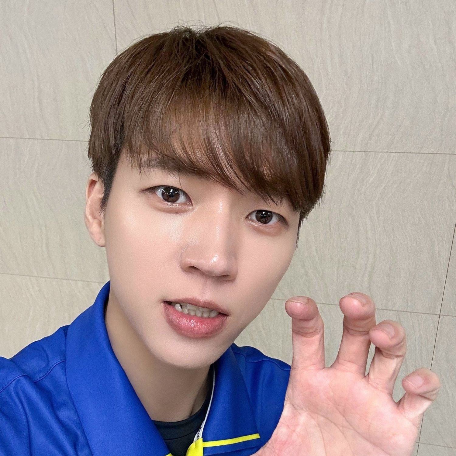 Behind-the-scenes cut of Woohyun (INFINITE)