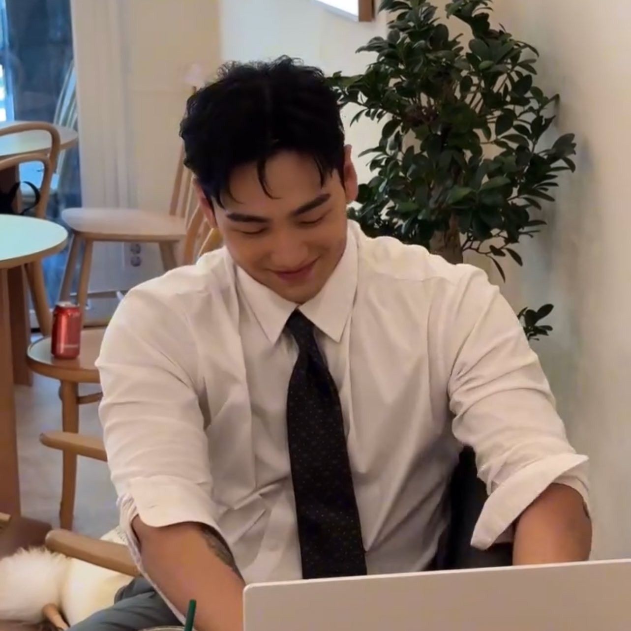 A moment captured by Baekho's fan