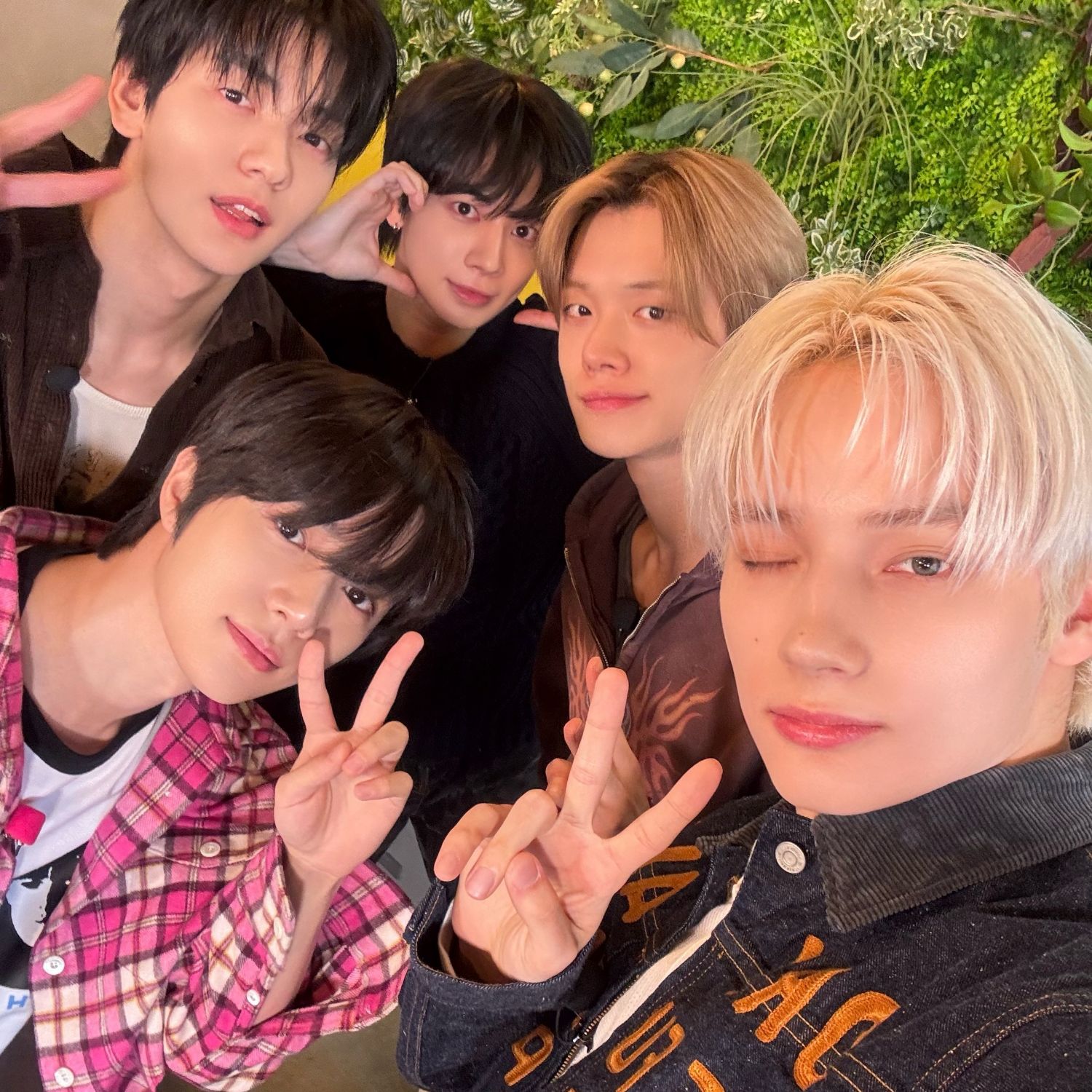 투모로우바이투게더의 비하인드 컷