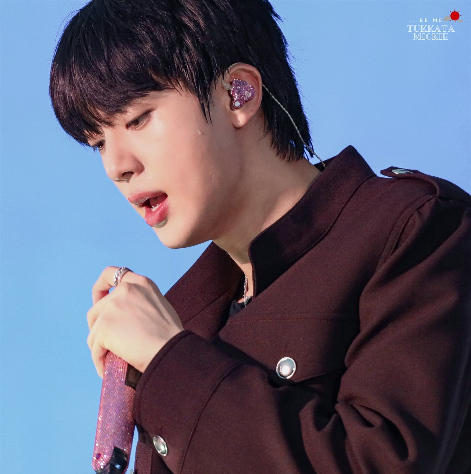 진 (방탄소년단) 최근 활동샷