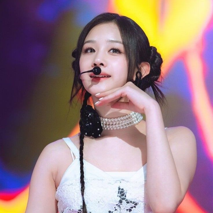 ファリタ (BABYMONSTER)の舞台裏ショット