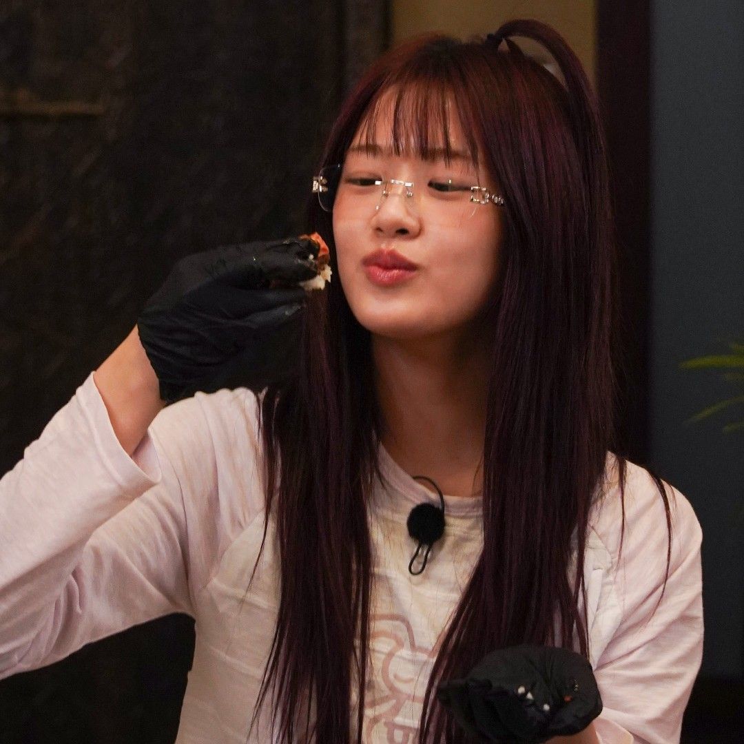 Latest photo of An Yujin (IVE)