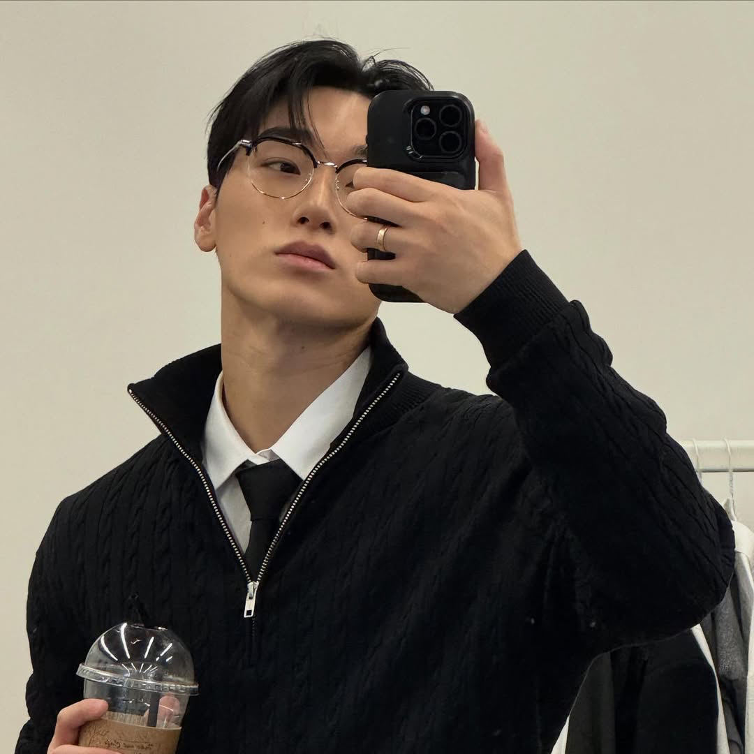 Behind-the-scenes cut of San (ATEEZ)