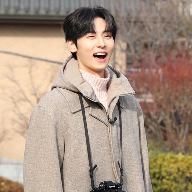 Behind-the-scenes cut of Hwang Minhyun