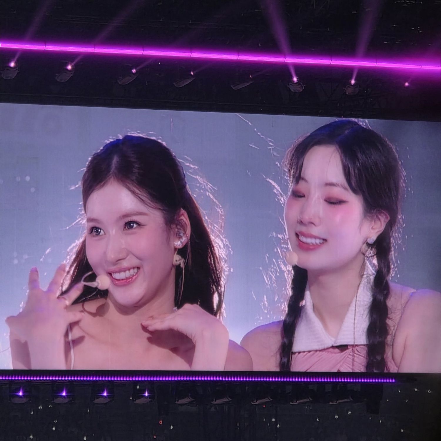 Sana (TWICE)的幕後花絮