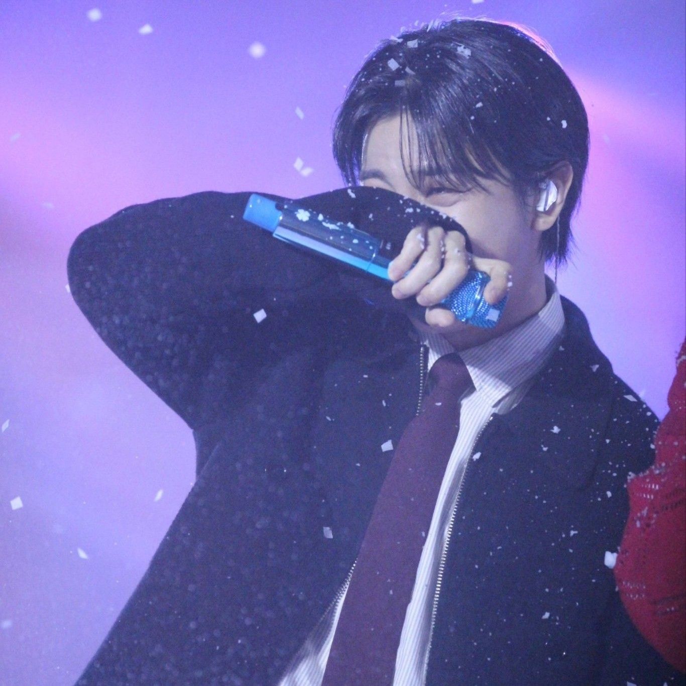 Latest photo of Donghun (A.C.E)