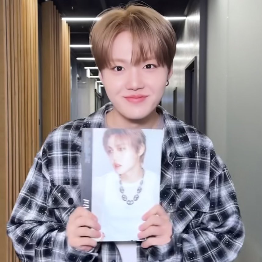 A moment captured by Doyoung (TREASURE)'s fan