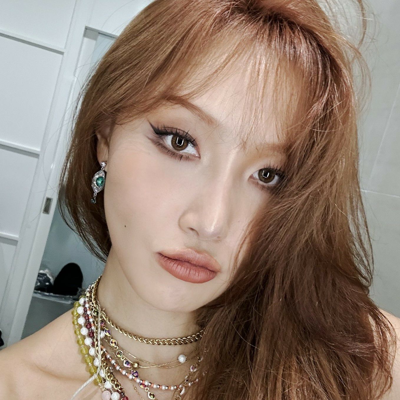 Behind-the-scenes cut of Hwasa (MAMAMOO)
