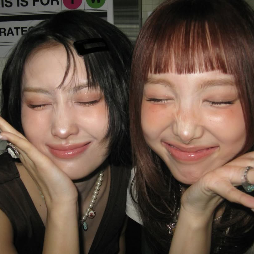 Recent activity shot of Momo (TWICE)