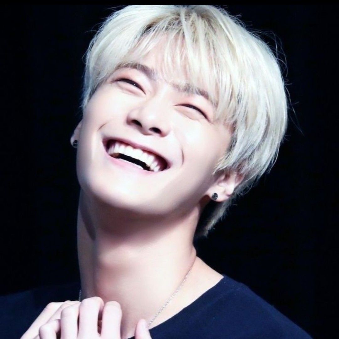 A moment captured by Moonbin (ASTRO)'s fan