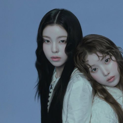 Behind-the-scenes cut of Jiwoo (NMIXX)