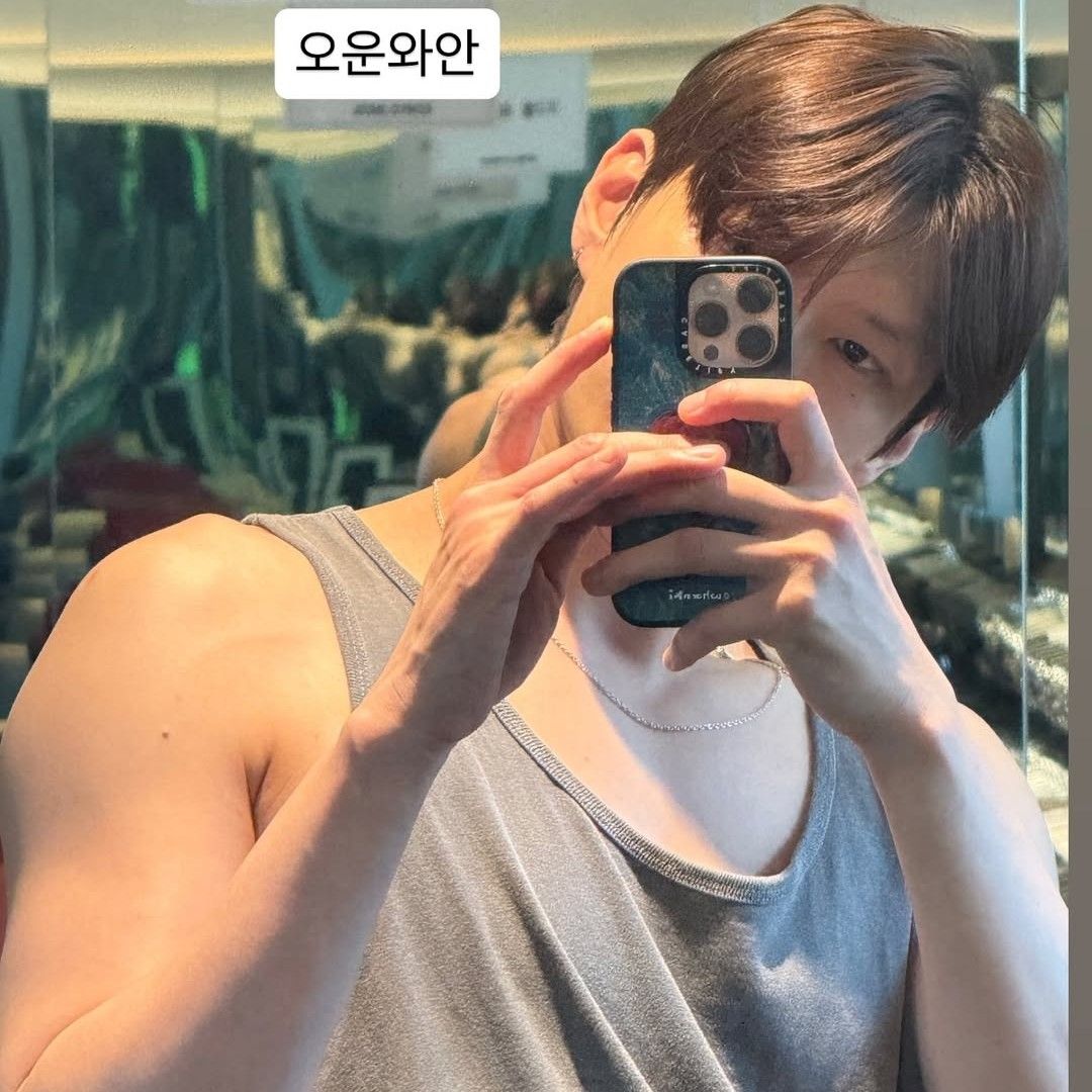A moment captured by LEO (VIXX)'s fan