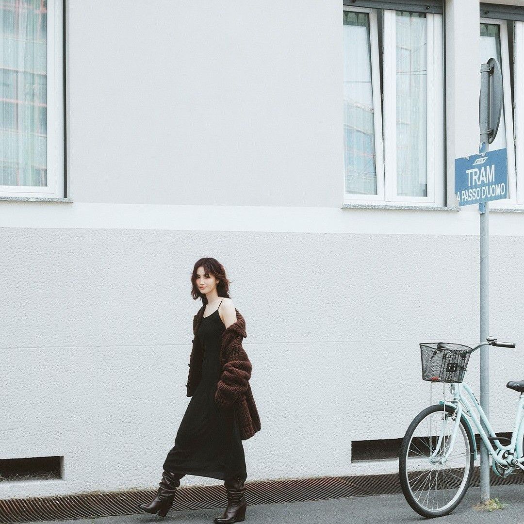 Foto terbaru Momo (TWICE)