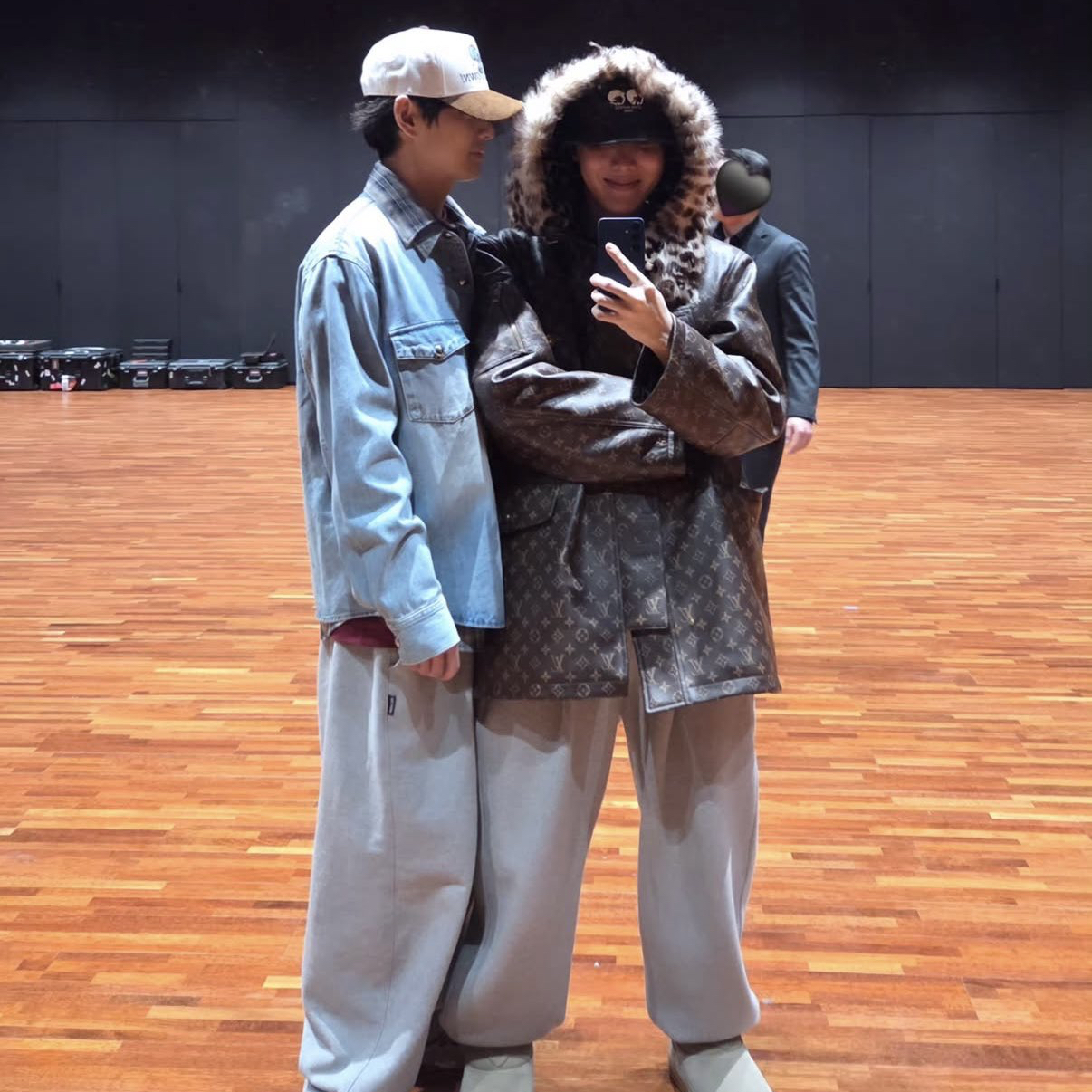 제이홉 (방탄소년단)의 비하인드 컷