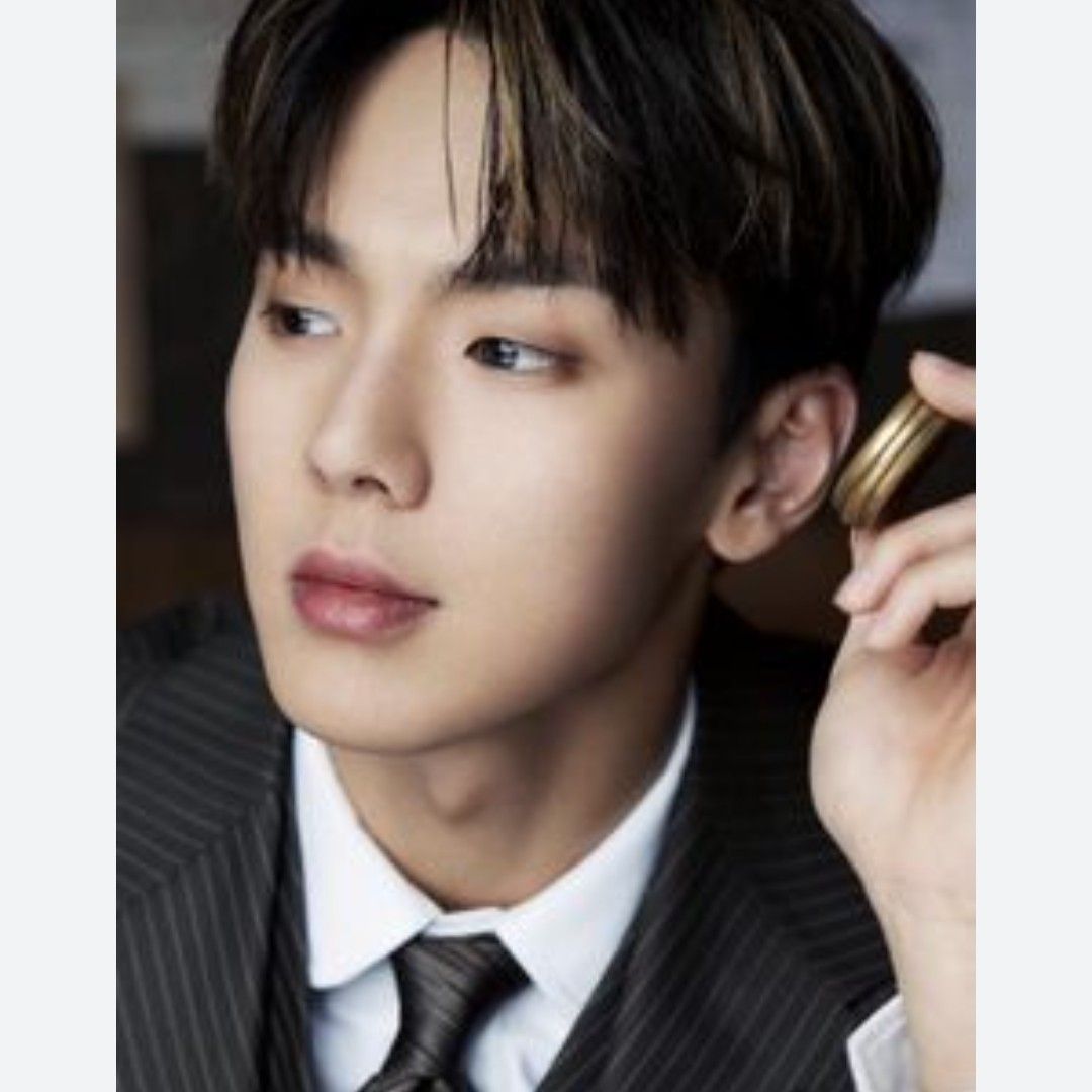 Foto aktivitas terbaru Shownu (MONSTA X)